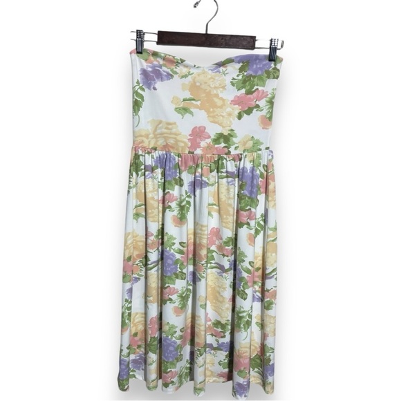 ASOS Mid-Length Sweetheart Neck Cinched Waist White With Floral Strapless Dress - Picture 14 of 15